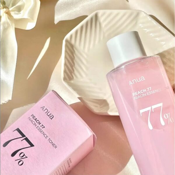 تونر مرطوب کننده و روشن کننده هلو نیاسی