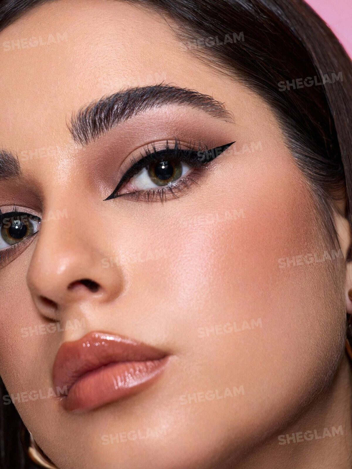 خط چشم ضدآب مات مشکی شیگلم SHEGLAM Oh So Rich Matte Eyeliner - تصویر 4
